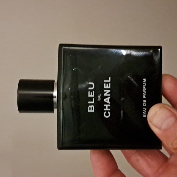 Bleu chanel eau de parfum 3.4 - Picture 3 of 3